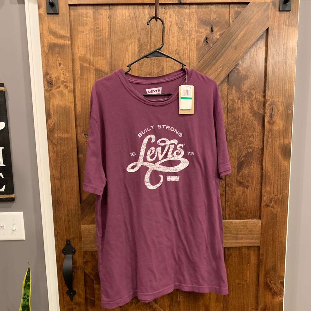 Levi’s 1873 built strong tshirt